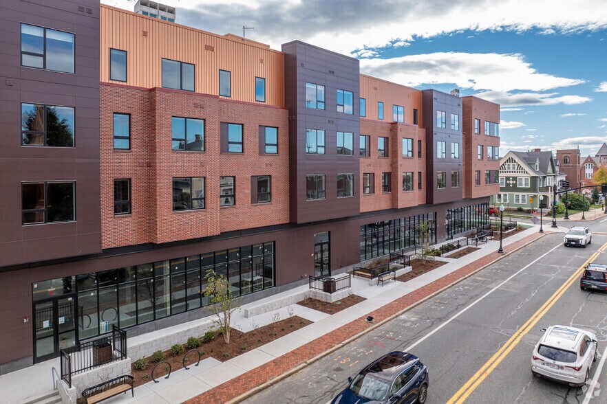 45 E Central St, Natick, MA à louer - Photo de l’immeuble – Image 3 sur 7