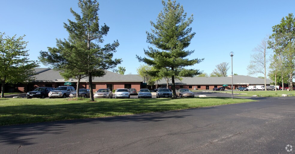 8383 Craig St, Indianapolis, IN à louer - Photo de l’immeuble – Image 2 sur 19
