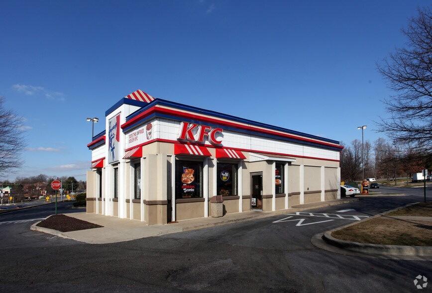 28-50 Watkins Park Dr, Upper Marlboro, MD à louer - Photo de l’immeuble – Image 1 sur 4