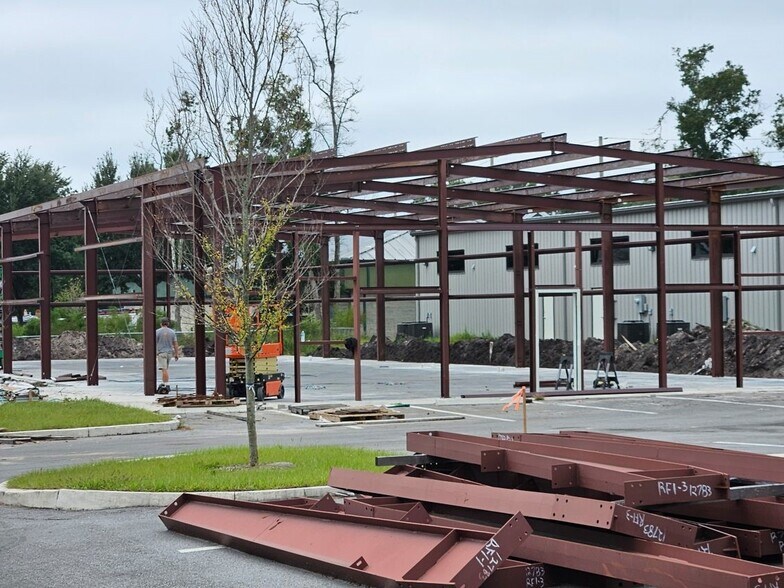 169 College Dr, Orange Park, FL à vendre - Photo de l’immeuble – Image 2 sur 7