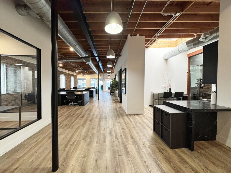 661 N Harper Ave, Los Angeles, CA à louer - Photo intérieure – Image 1 sur 14