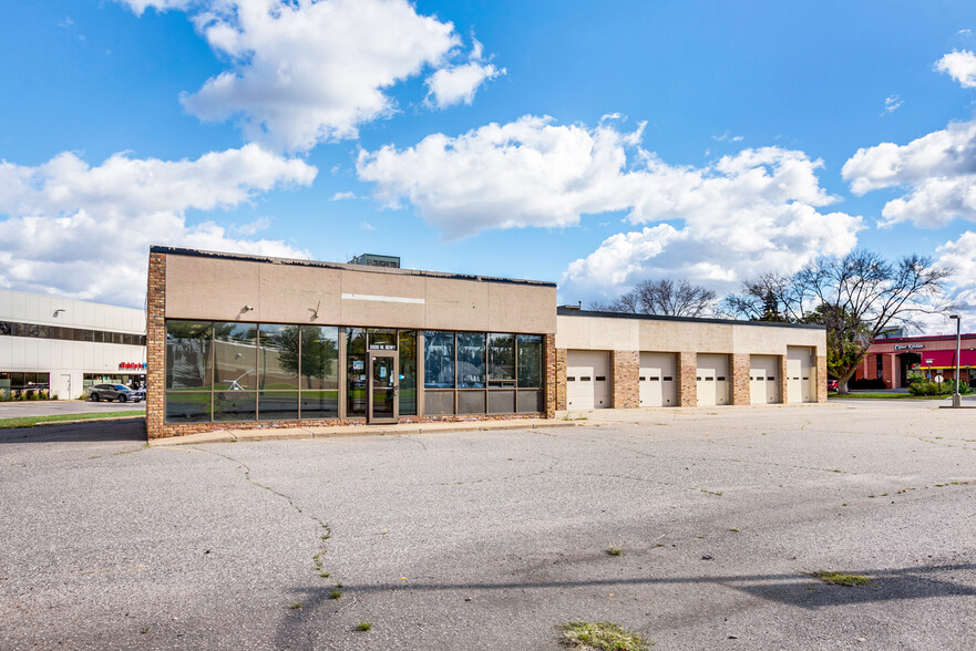 5500 W Broadway Ave, Minneapolis, MN à vendre - Photo de l’immeuble – Image 2 sur 36