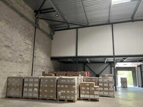 230 Rue Henri Delaunay, Aix-en-Provence à louer Photo intérieure– Image 2 sur 7