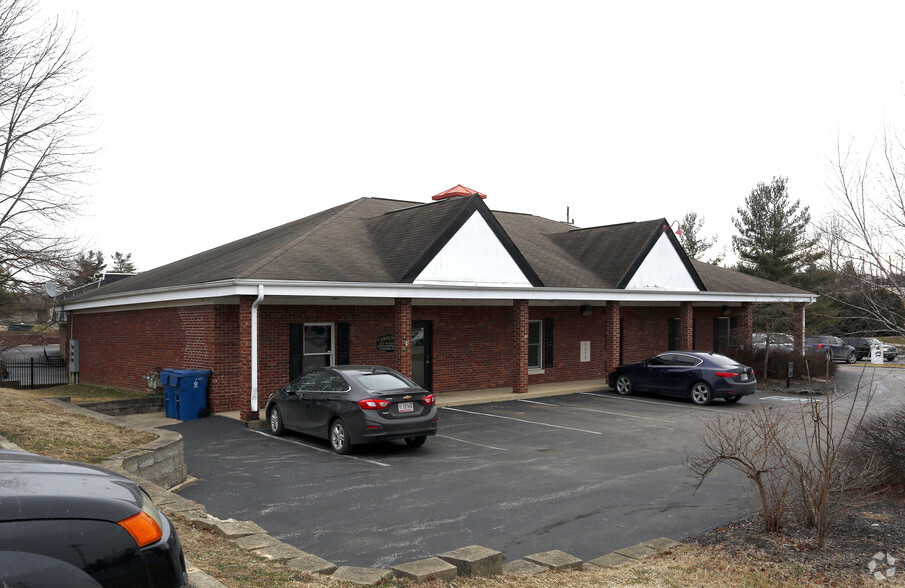 2495 S Walnut Street Pike, Bloomington, IN à louer - Photo principale – Image 1 sur 27