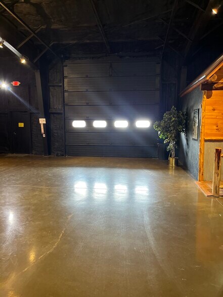 60 Trade Rd, Plattsburgh, NY à louer - Photo intérieure – Image 3 sur 5