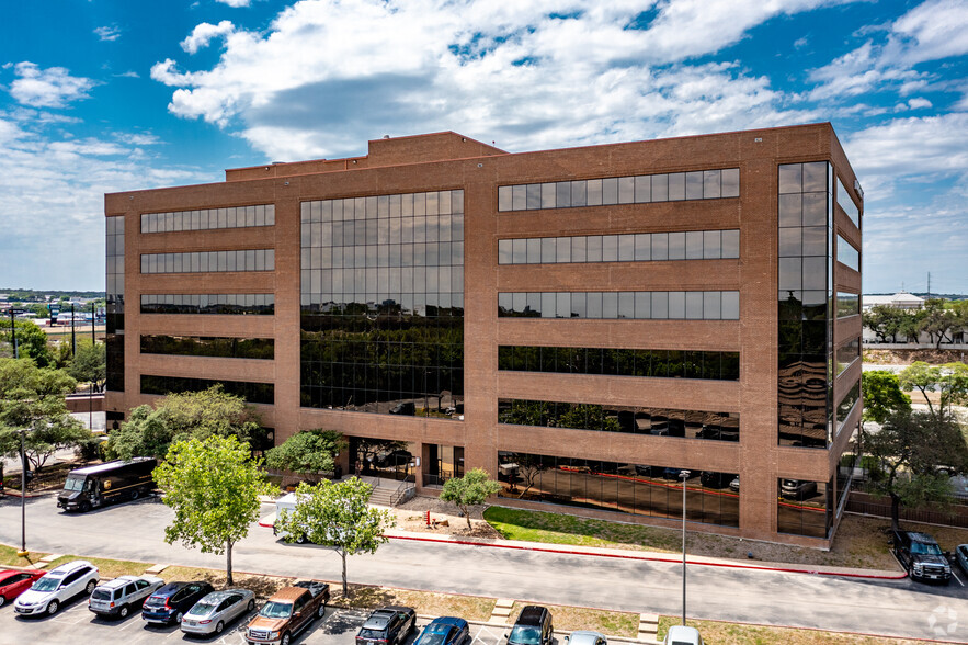 12500 San Pedro Ave, San Antonio, TX à louer - Photo de l’immeuble – Image 2 sur 14