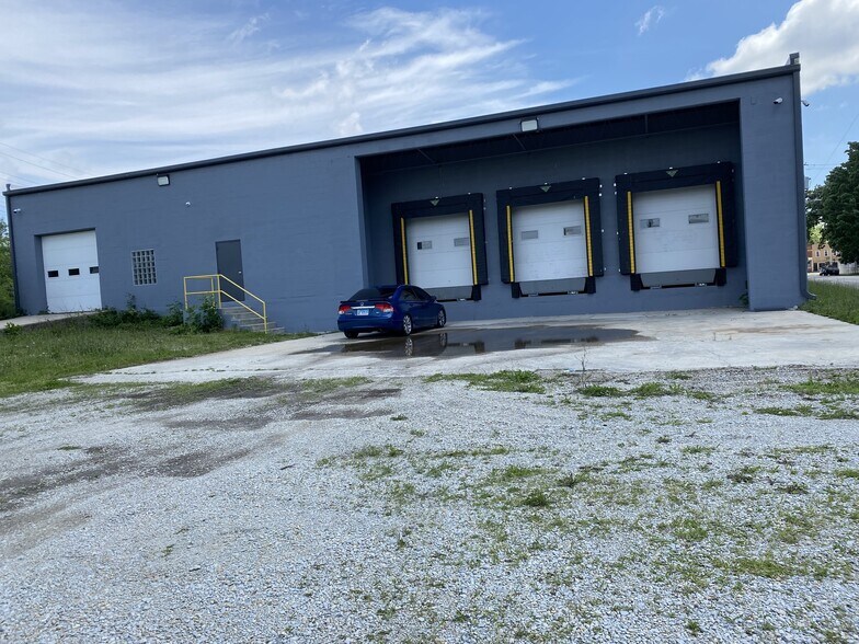 711 W Seneca St, Kankakee, IL à vendre - Photo de l’immeuble – Image 2 sur 3