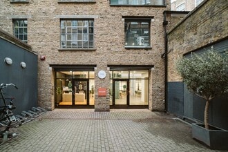 8 Warner Yard, Londres à louer Photo de l’immeuble– Image 1 sur 14