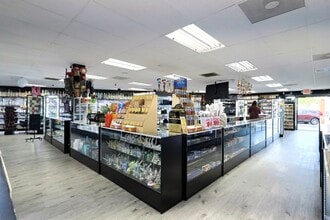 4411 Mercury St, San Diego, CA à louer Photo intérieure– Image 2 sur 7