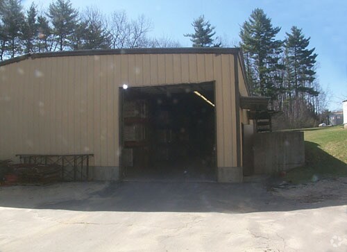 70 Powers St, Milford, NH à vendre - Photo de l’immeuble – Image 3 sur 3