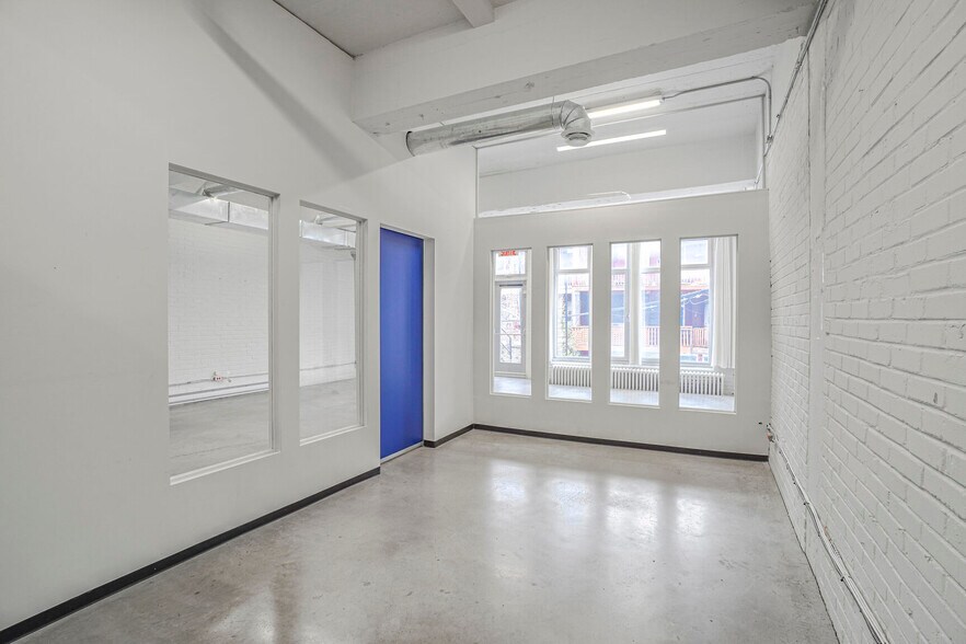6525 Boul Saint-Laurent, Montréal, QC à louer - Photo de l’immeuble – Image 3 sur 11