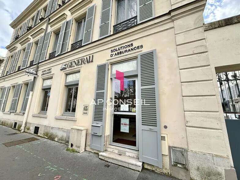 Bureau dans Versailles à louer - Photo de l’immeuble – Image 1 sur 4