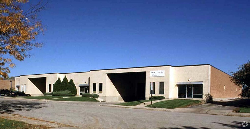 2451-2457 American Ln, Elk Grove Village, IL à louer - Photo de l’immeuble – Image 3 sur 6