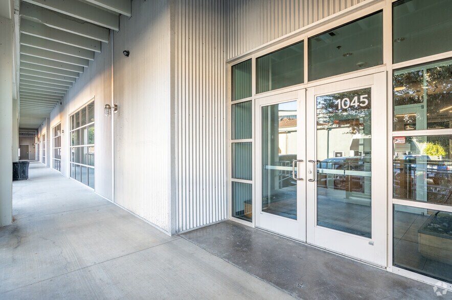 1001-1045 Foch St, Fort Worth, TX à louer - Photo de l’immeuble – Image 2 sur 13
