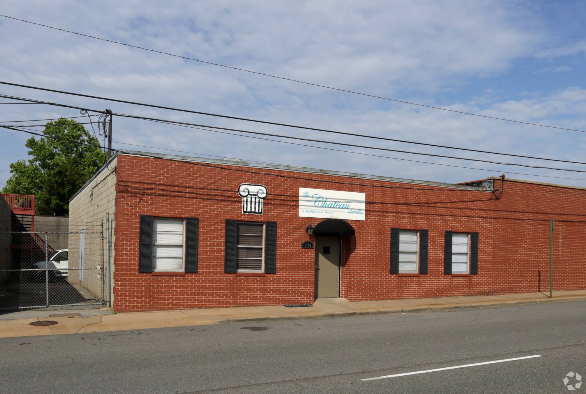 1502 Brook Rd, Richmond, VA à vendre Photo principale– Image 1 sur 5