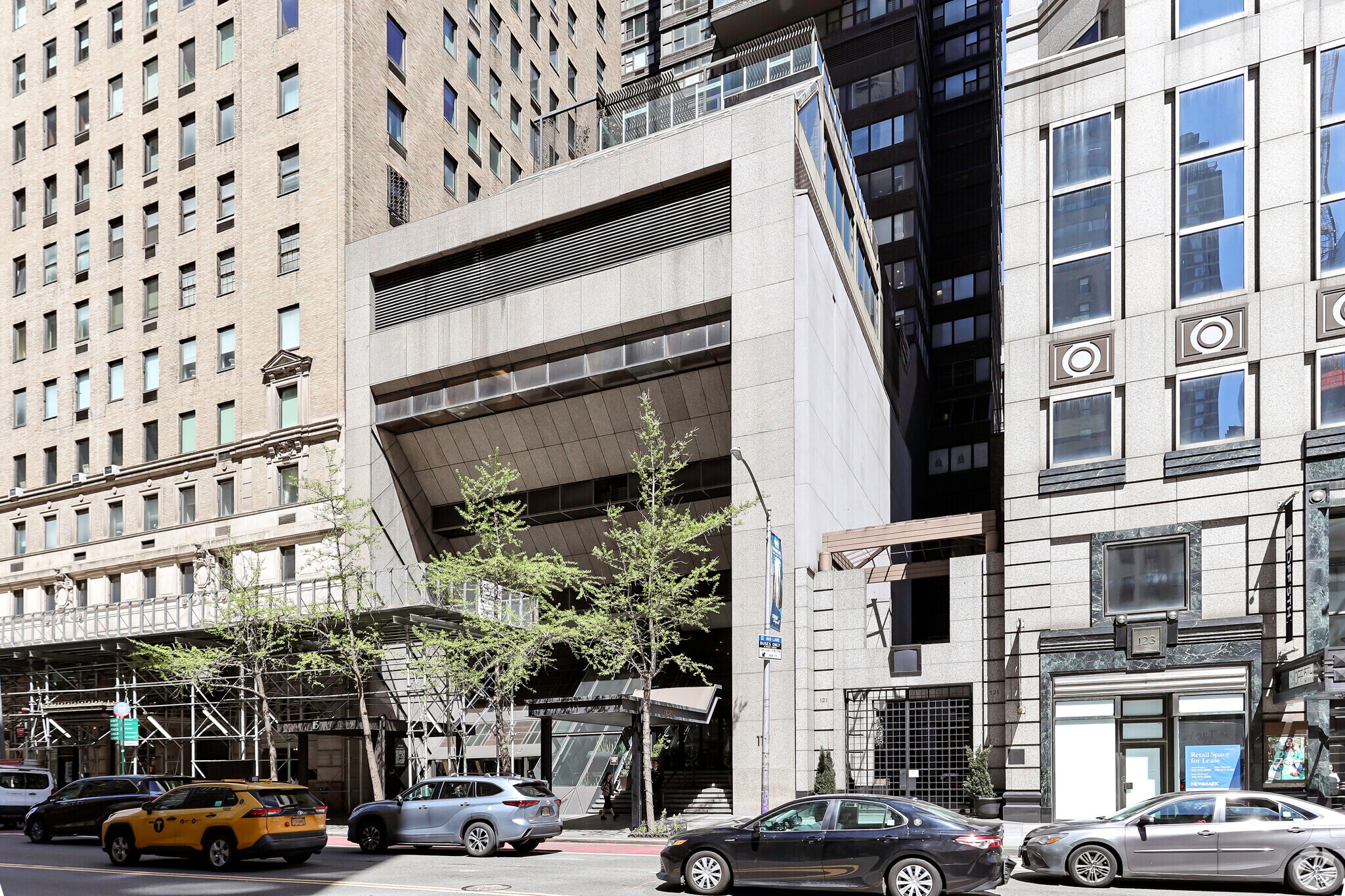 115 E 57th St, New York, NY à louer Photo de l’immeuble– Image 1 sur 4