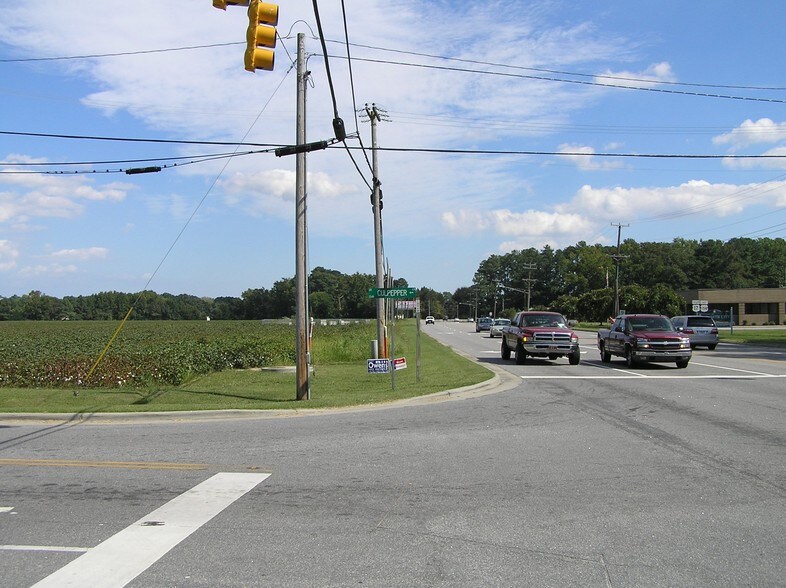 N Road St, Elizabeth City, NC à vendre - Photo de l’immeuble – Image 1 sur 8