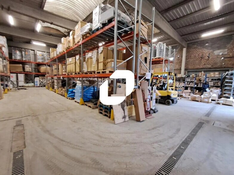 Local d’activités dans Hem à louer - Photo de l’immeuble – Image 2 sur 2