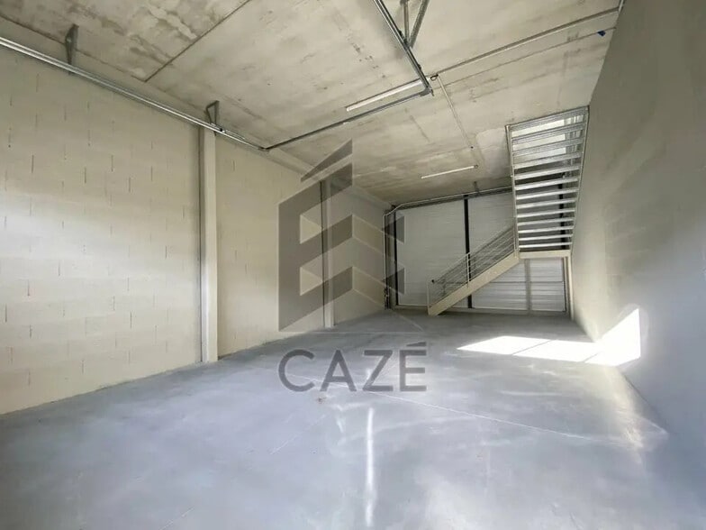 Local d’activités dans Gradignan à louer - Photo intérieure – Image 3 sur 17