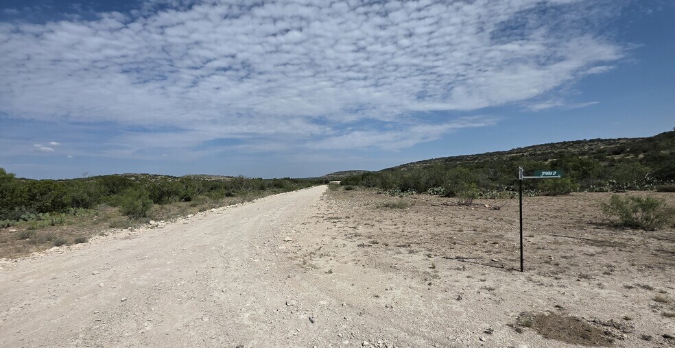 0000 High Lonesome Road, Sonora, TX à vendre - Photo de l’immeuble – Image 3 sur 5