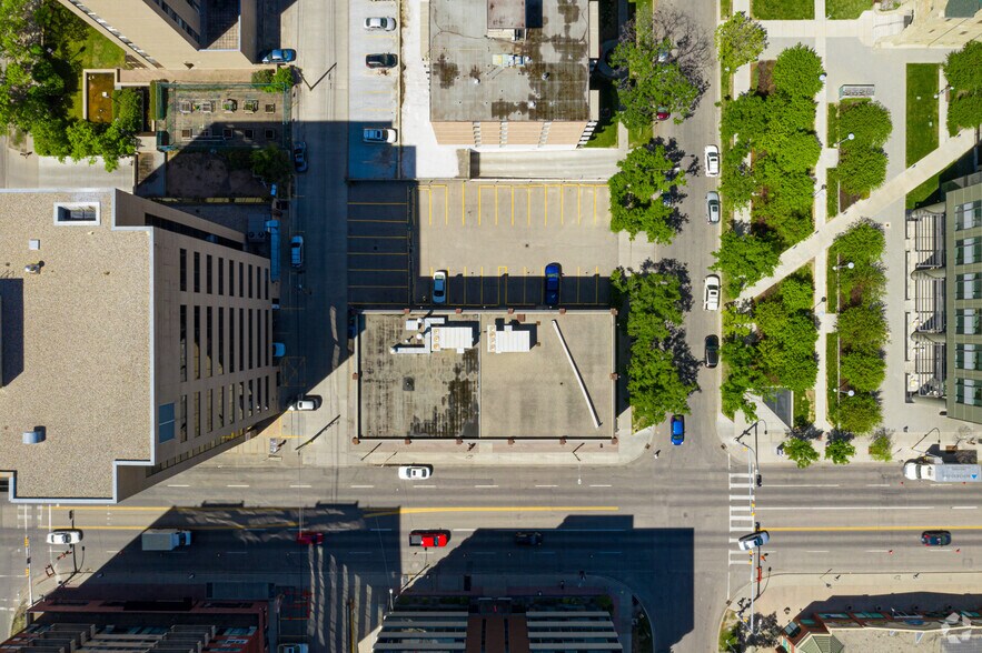1301 8th St SW, Calgary, AB à louer - Aérien – Image 3 sur 3