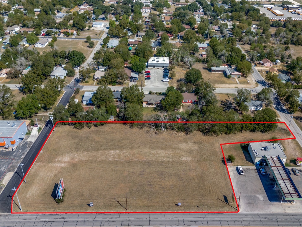 738-818 Kingsbury, Seguin, TX à vendre Aérien– Image 1 sur 12