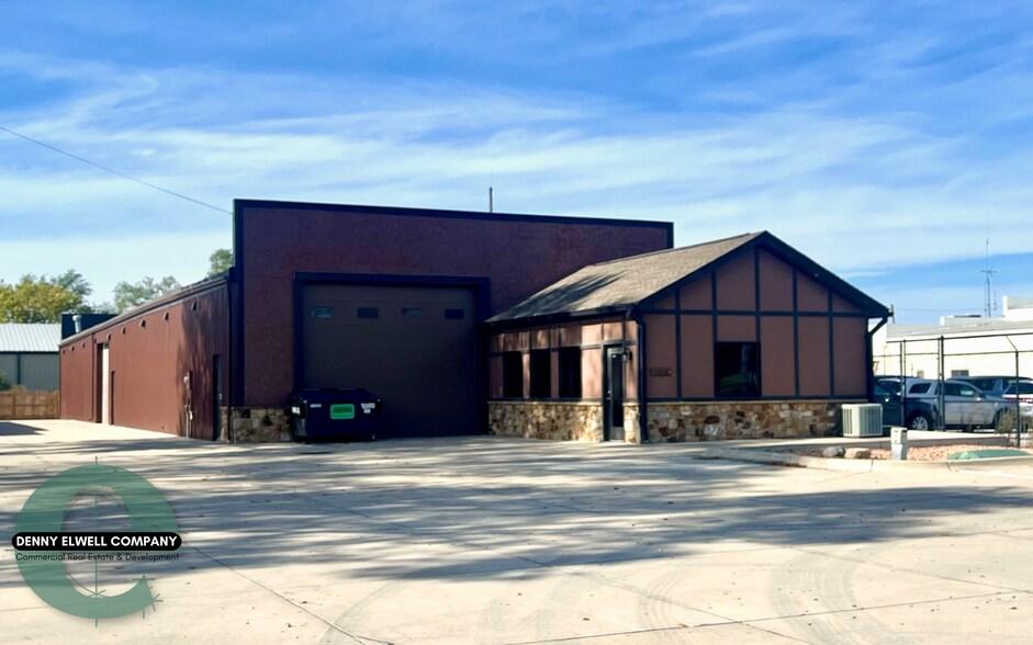 5900 NW 2nd St, Des Moines, IA à vendre - Photo de l’immeuble – Image 2 sur 30
