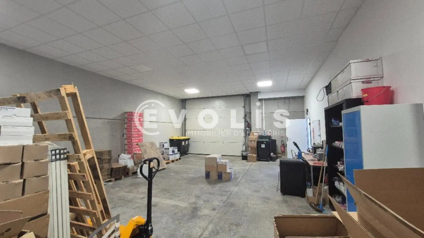 Local d’activités dans Serris à louer Photo intérieure– Image 1 sur 16