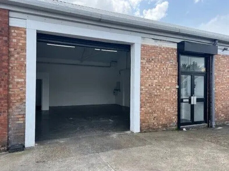 12 Osram Rd, Wembley à louer - Photo intérieure – Image 2 sur 3