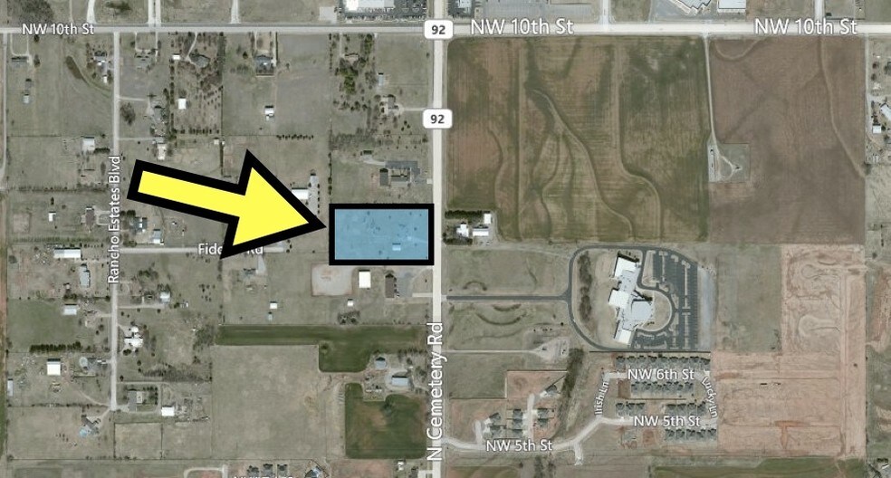 801 N Cemetery Rd, Yukon, OK à vendre - Photo de l’immeuble – Image 1 sur 4
