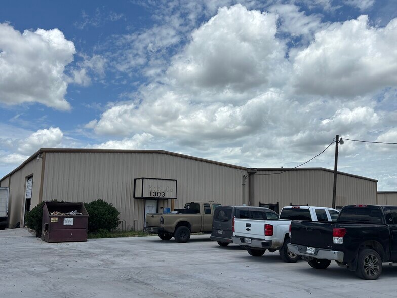 1303 Industrial Dr, Royse City, TX à louer - Photo de l’immeuble – Image 2 sur 12