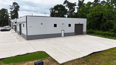 27435 Oak Ridge North School Rd, Conroe, TX à louer Photo de l’immeuble– Image 2 sur 6