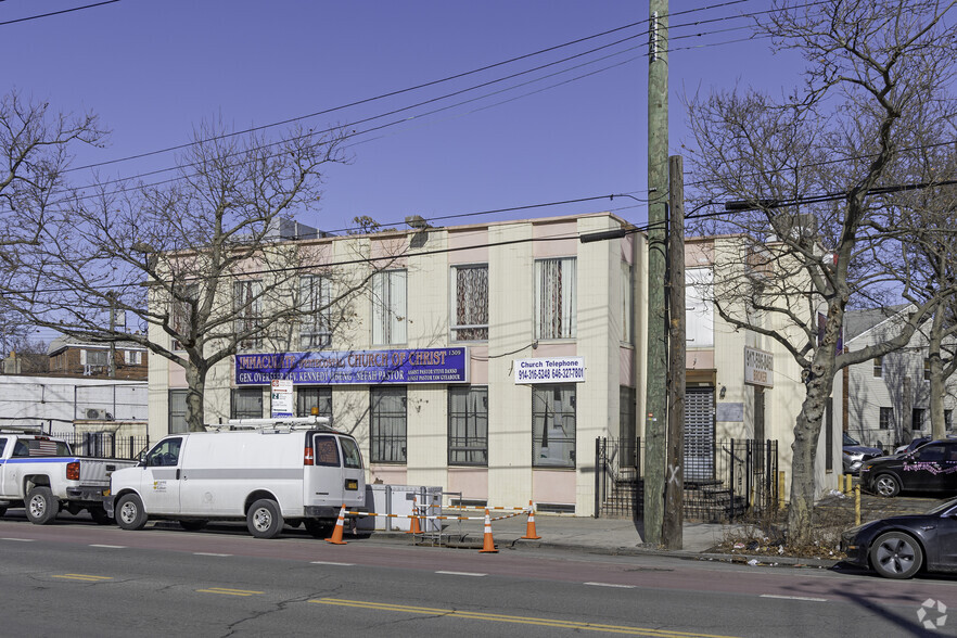 1309 E Gun Hill Rd, Bronx, NY à vendre - Photo de l’immeuble – Image 2 sur 5