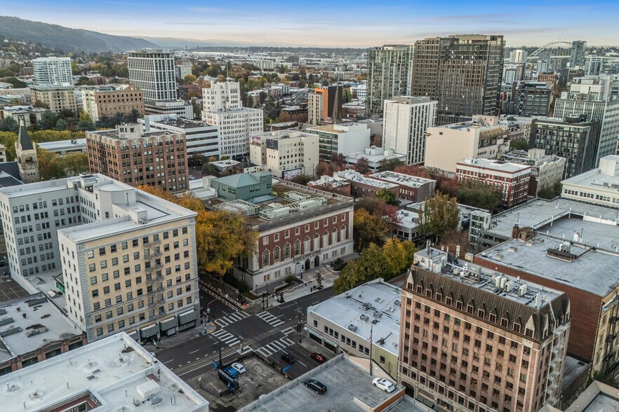 822-838 SW 10th Ave, Portland, OR à vendre - Photo de l’immeuble – Image 3 sur 10