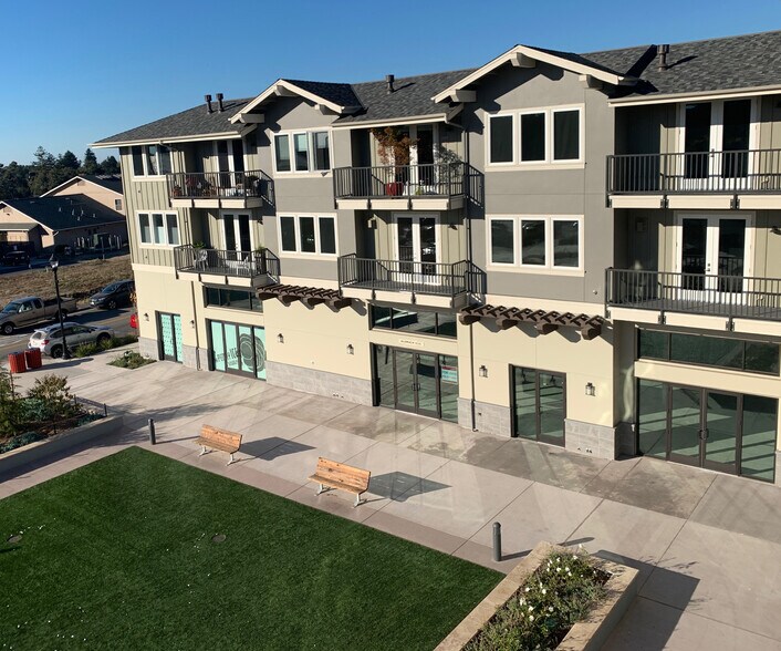 151 Aptos Village Way, Aptos, CA à vendre - Photo de l’immeuble – Image 3 sur 5
