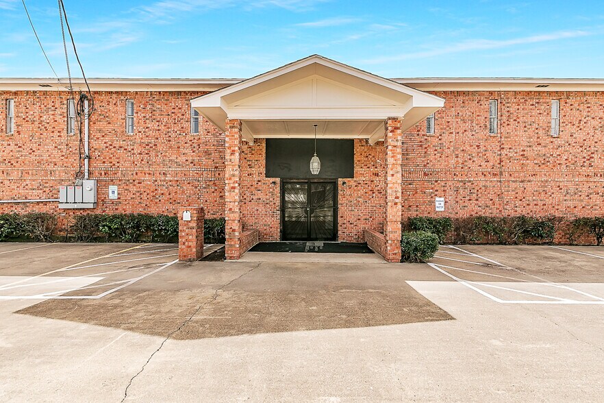 5007 Ivy Ln, Dallas, TX à vendre - Photo de l’immeuble – Image 3 sur 47