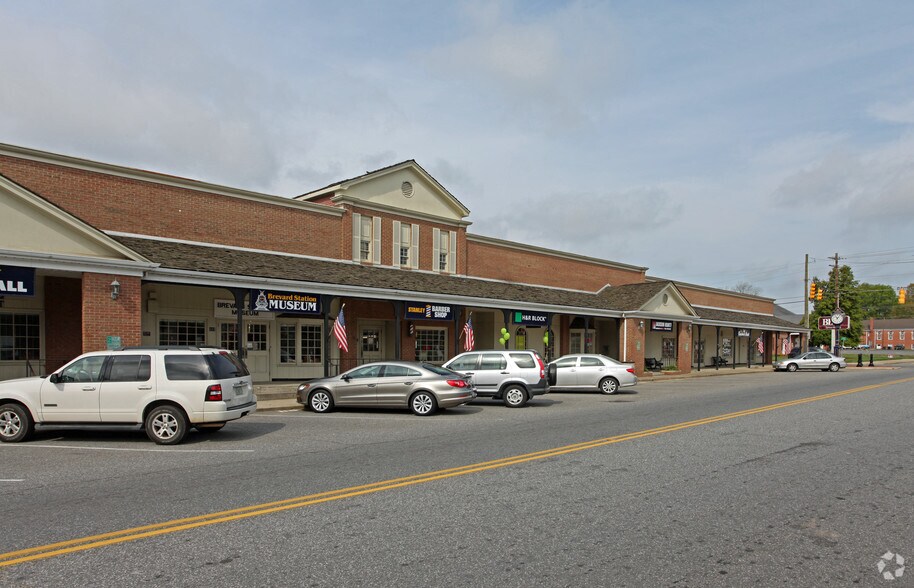 100-112 S Main St, Stanley, NC à louer - Photo de l’immeuble – Image 2 sur 7