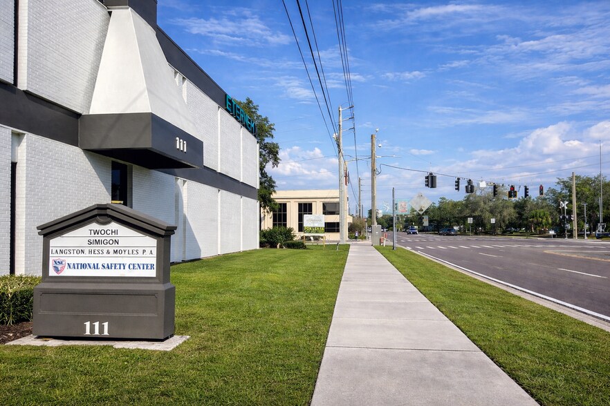 111 S Maitland Ave, Maitland, FL à louer - Photo de l’immeuble – Image 2 sur 28