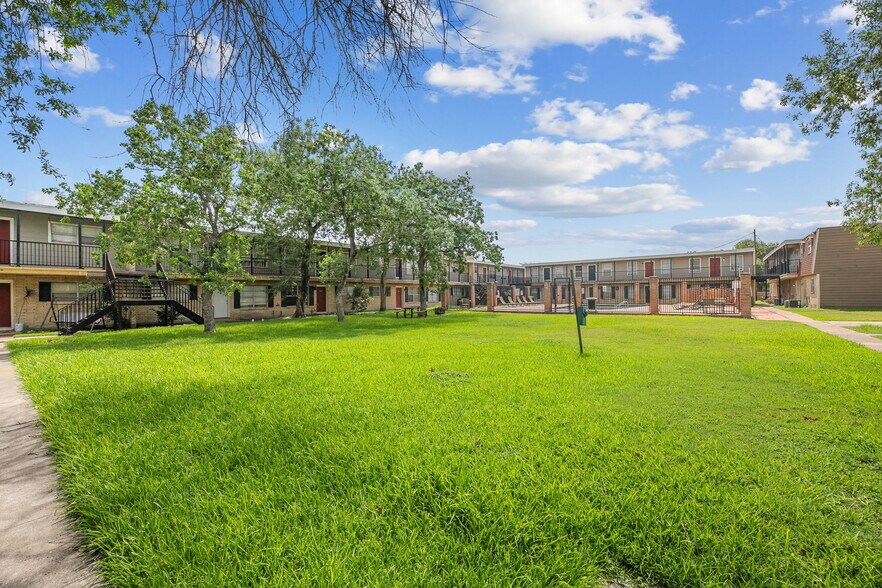 4040 Schanen Blvd, Corpus Christi, TX à vendre - Photo de l’immeuble – Image 3 sur 7