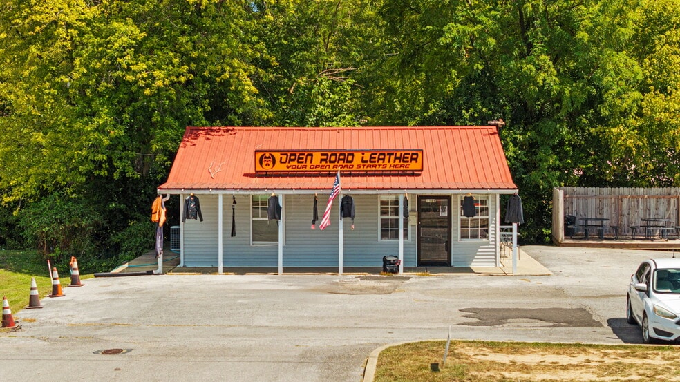 1108 Main St, Munfordville, KY à vendre - Photo principale – Image 1 sur 15