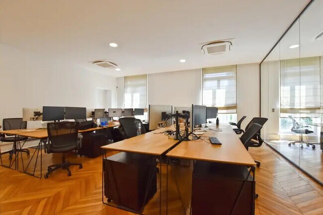 Plus de détails pour Bureau à louer