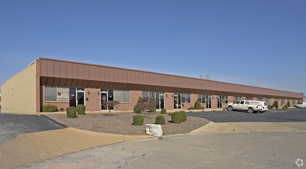 731-759 Merus Ct, Fenton, MO à louer - Photo de l’immeuble – Image 3 sur 4