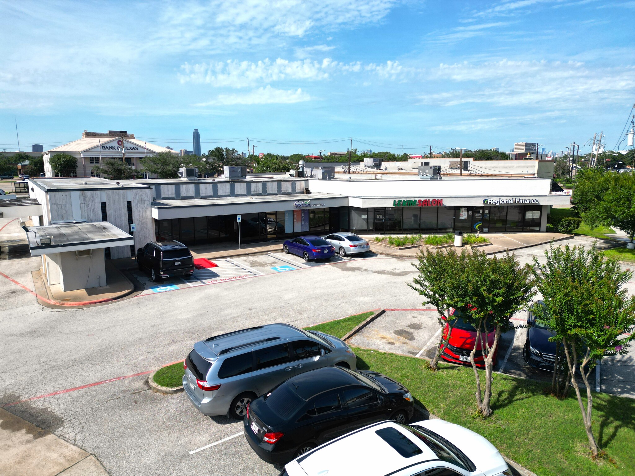 5313 Bellaire Blvd, Bellaire, TX à louer Photo de l’immeuble– Image 1 sur 5