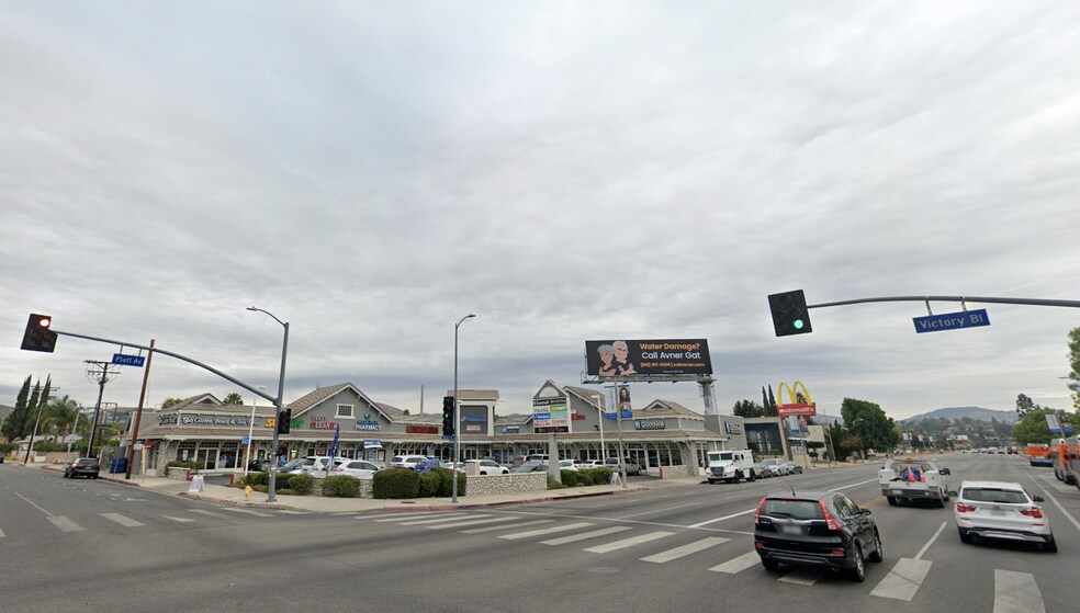 6401-6415 Platt Ave, West Hills, CA à louer - Photo de l’immeuble – Image 2 sur 5