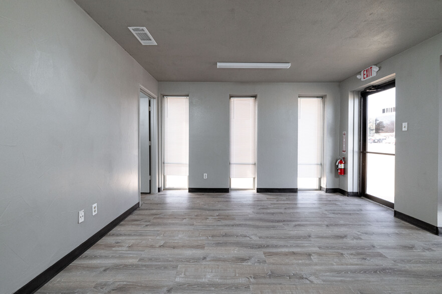 4404-4412 Glenview Dr, Haltom City, TX à louer - Photo de l’immeuble – Image 3 sur 45