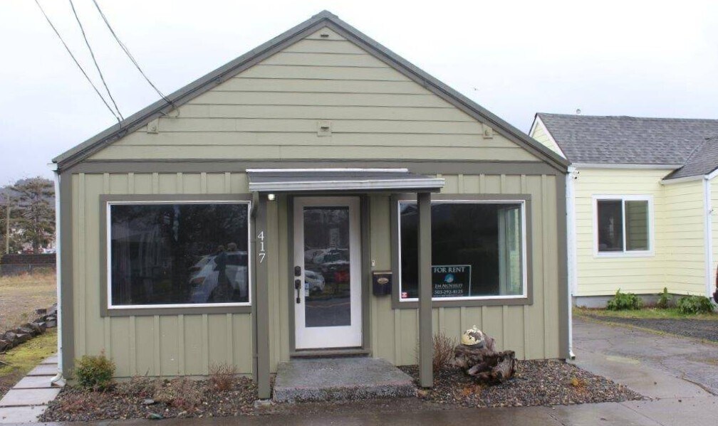 417 S Holladay Dr, Seaside, OR à louer Photo principale– Image 1 sur 10