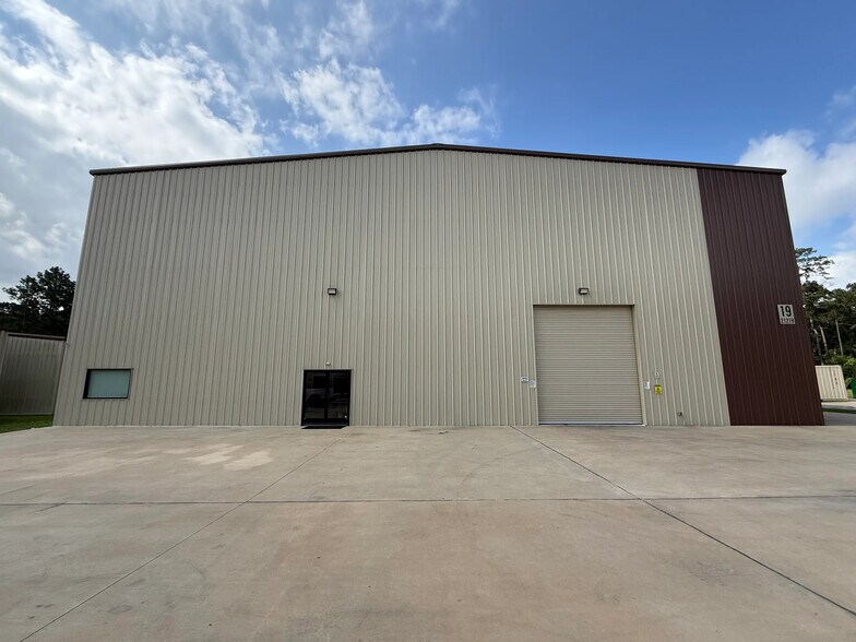 21219 Blair Rd, Conroe, TX à vendre - Photo de l’immeuble – Image 2 sur 6