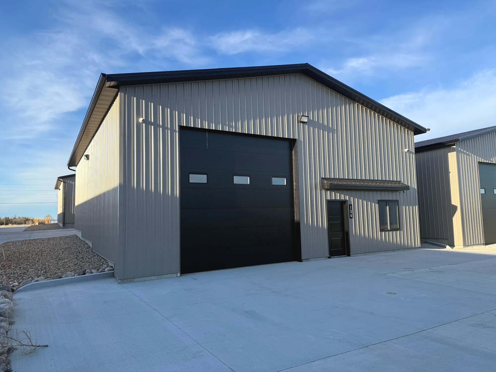 7107 N 19th St, Bismarck, ND à vendre Photo de l’immeuble– Image 1 sur 2