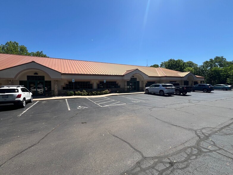 10500 Chicago Dr, Zeeland, MI à louer - Photo de l’immeuble – Image 3 sur 5