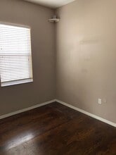 13115 Linebaugh Ave, Tampa, FL à louer Photo de l’immeuble– Image 2 sur 3